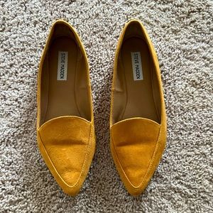 Steve Madden Mustard Flats, 7.5